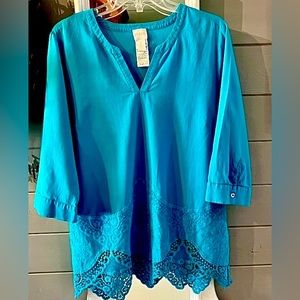 🦋 Chico’s Gorgeous Embroidered Blue Long Sleeves V-Neck Tunic. Size 2, Large.